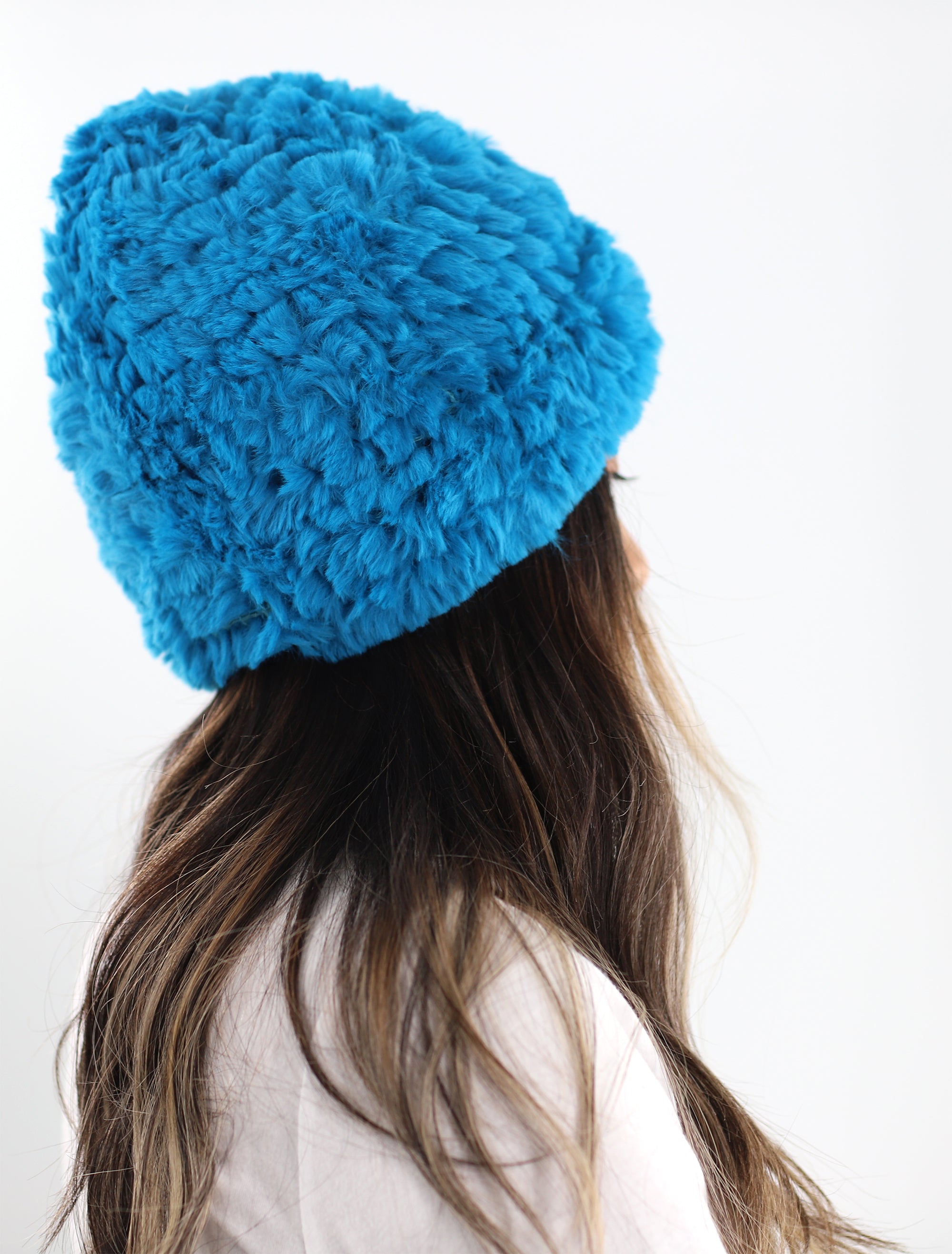 Faux Fur Plush Hat - Peacock Blue – La Fiorentina