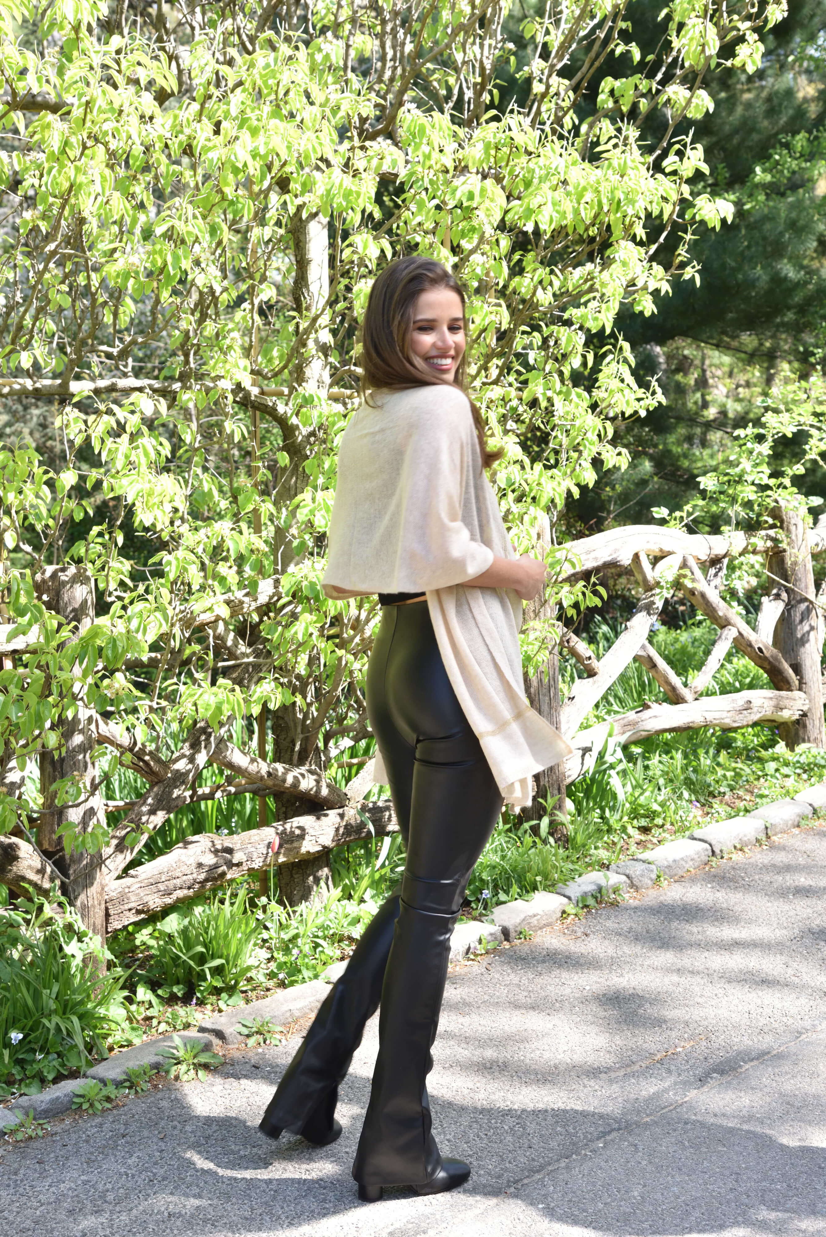 Cashmere Blend Scarf with Lurex  - Beige - One Size (26 x 72 inches) - Scarf - La Fiorentina 1810029B