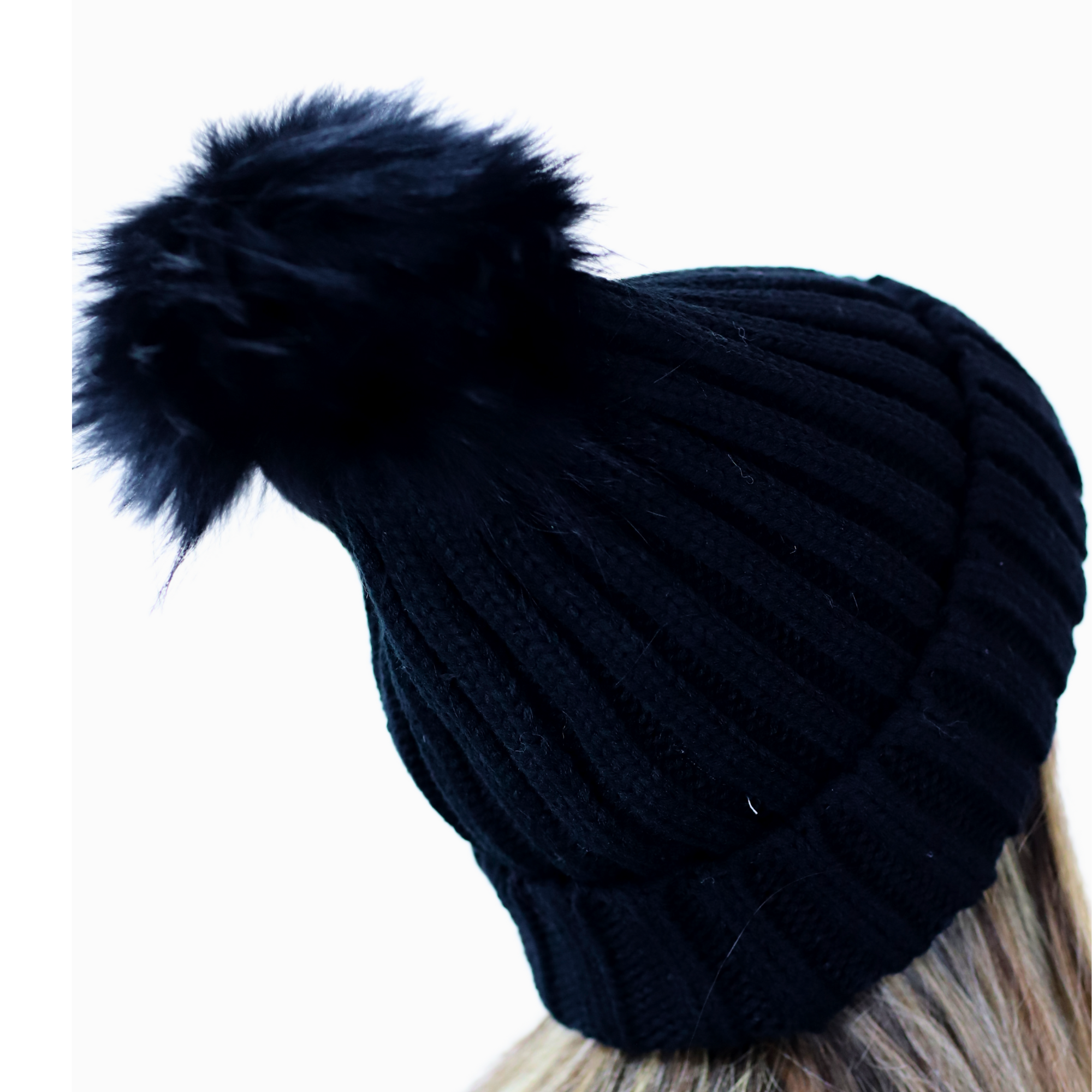 KNITTED HAT WITH FUR POM - BLACK - Hat - La Fiorentina, Navy  NF16AC01
