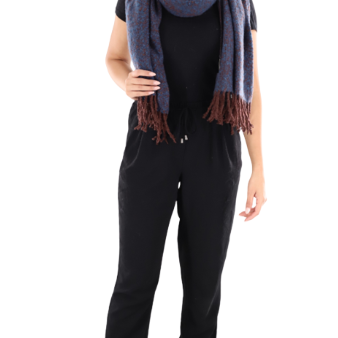 Oversized scarf with fringe