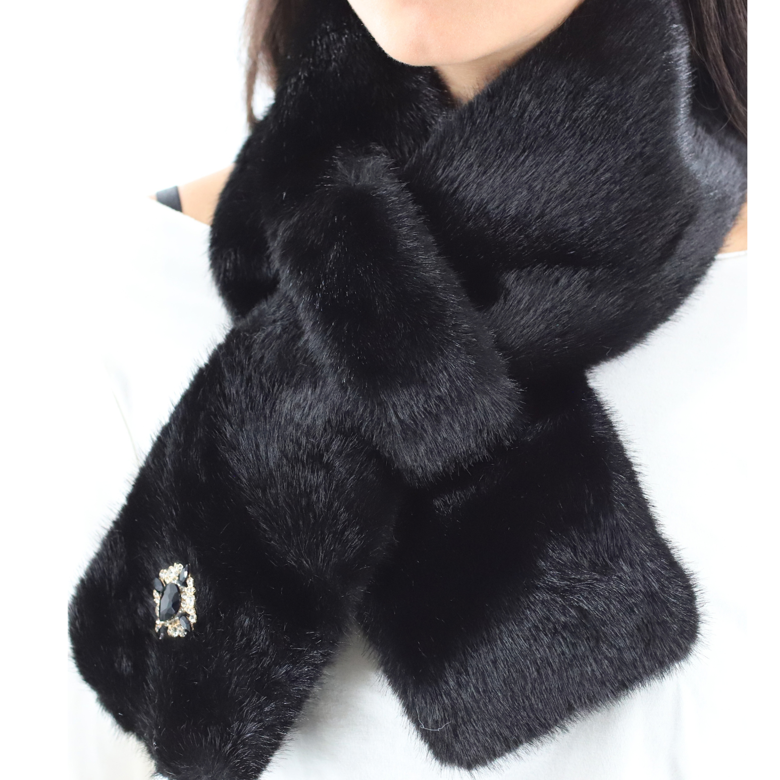 Faux Fur Pull Through with Brooch Detail (AF-FM-09) - ACCESSORIES - La Fiorentina