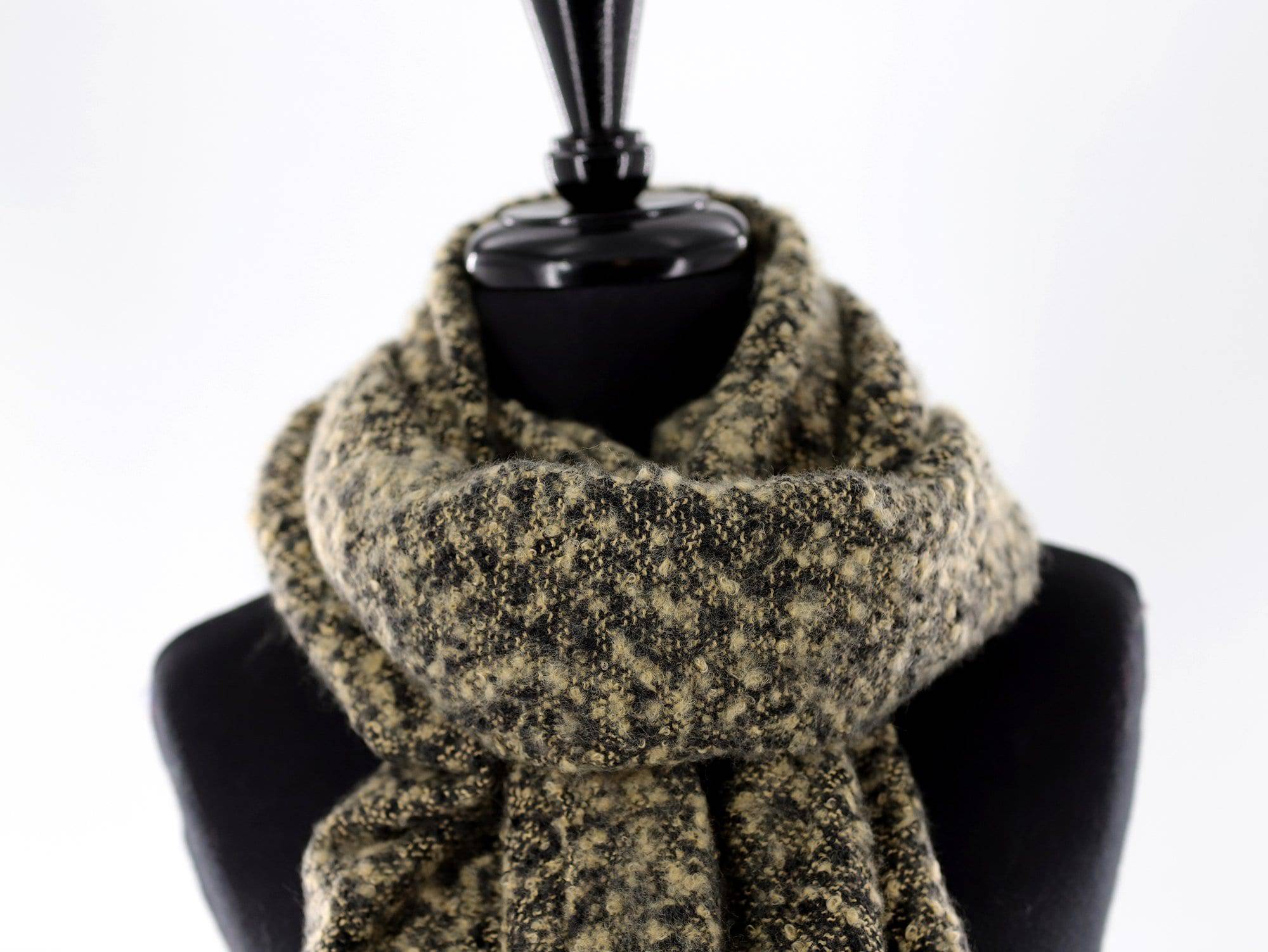 Muffler Scarf Plush with Fringe - Black/Ivory – La Fiorentina