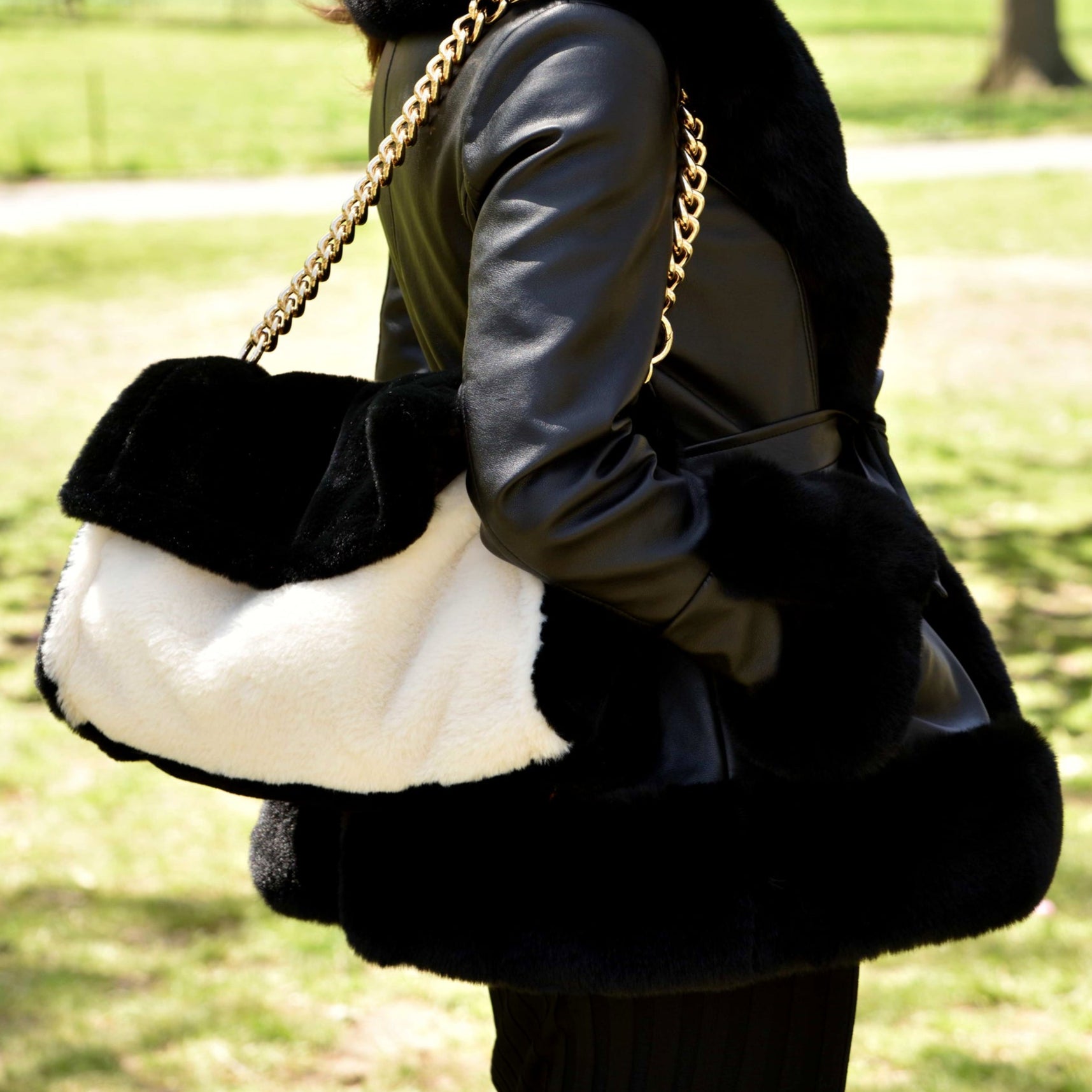 Two Tone Faux Fur Bag - Black/White - Faux Fur Hand Bag - La Fiorentina HB-281-blkwht