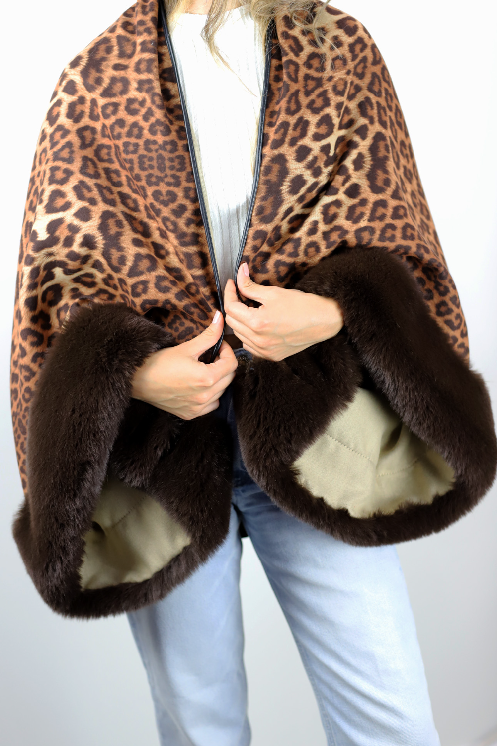 Leopard Print Bolero with Faux Trim Detail - Bolero - La FiorentinaFAUX2203-B