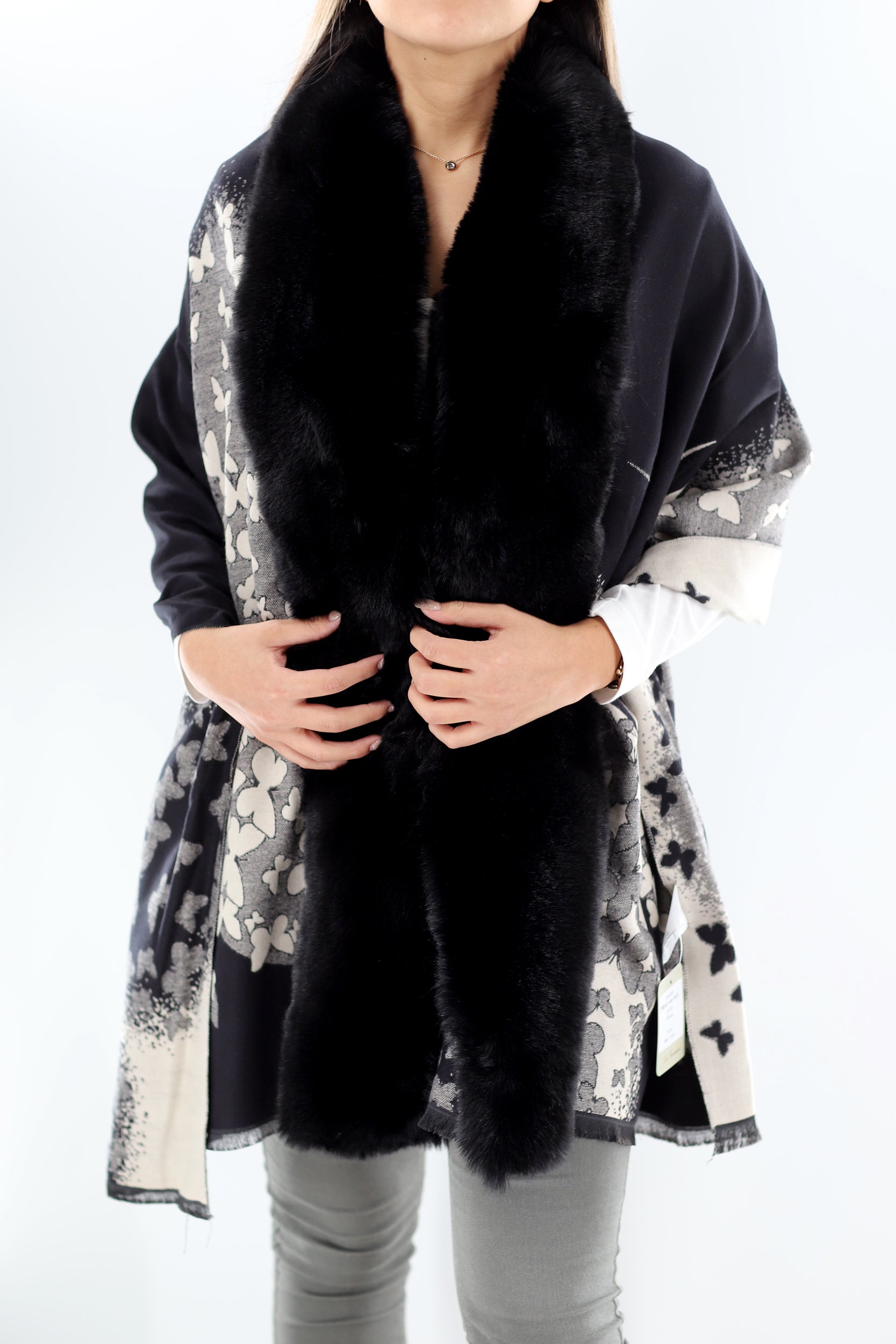 La Fiorentina | Faux Fur Trim Wrap with Print - Black -  - La Fiorentina TNW202-904-FAUX_black