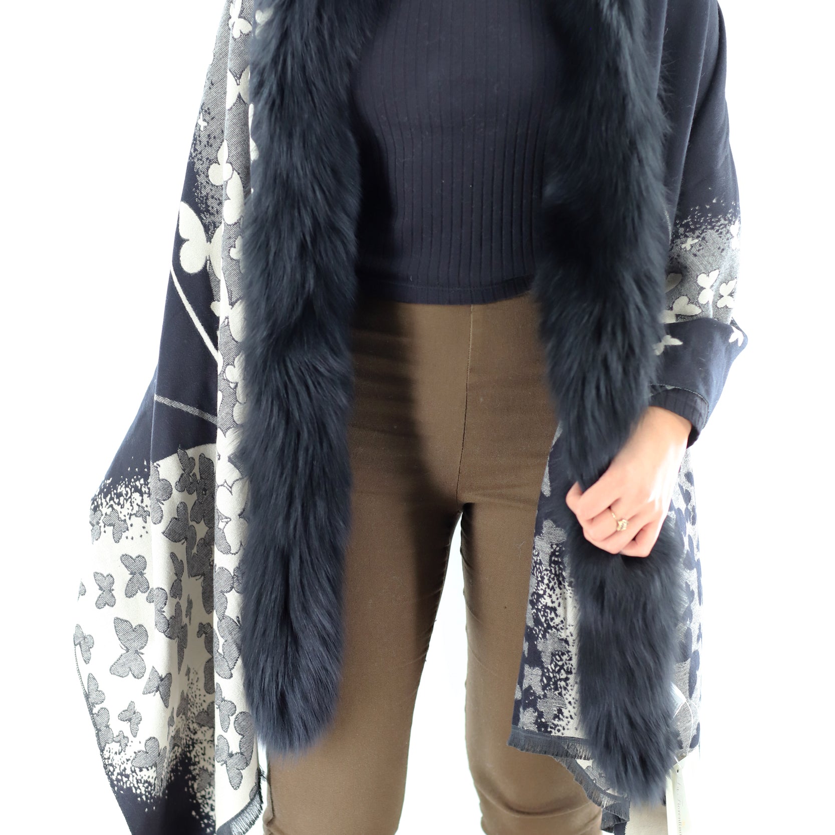 FUR TRIM WRAP- BLACK - Wrap - La Fiorentina TNW202-904-BLK