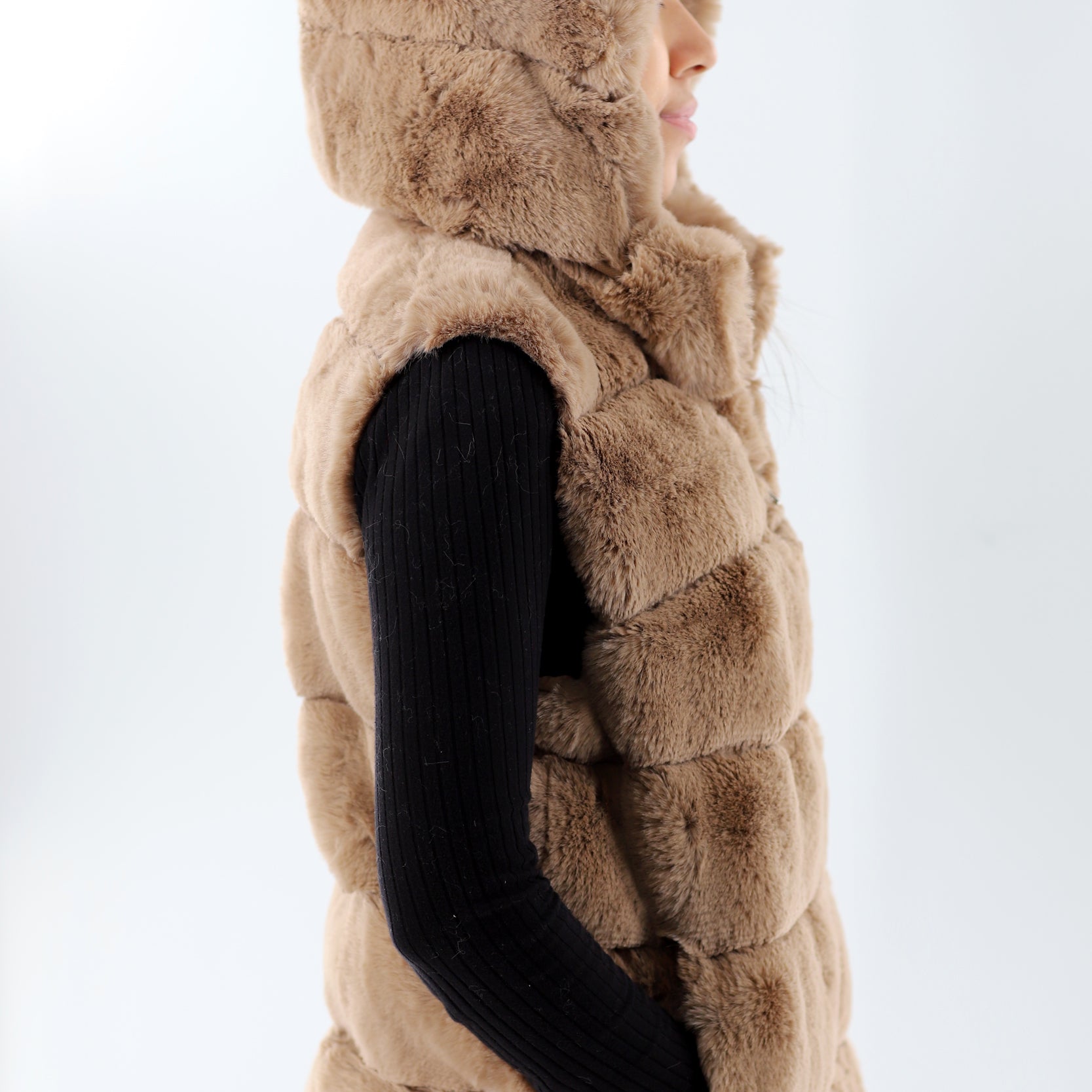 FAUX FUR HOODED VEST - CAMEL - Faux Fur Vest - La Fiorentina NF2107S30