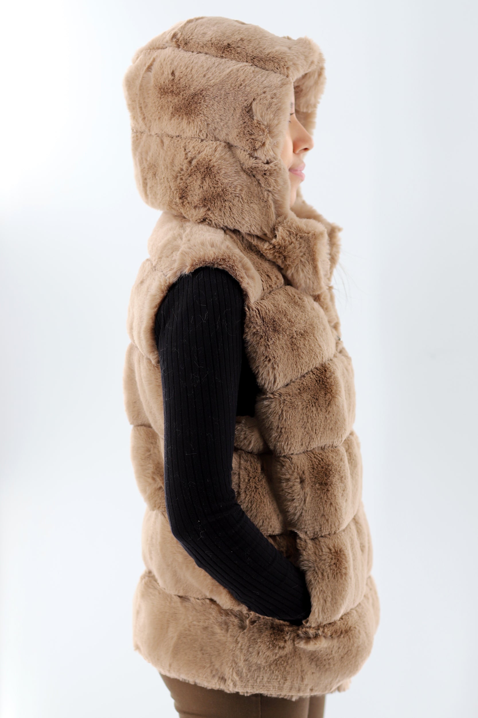 FAUX FUR HOODED VEST - CAMEL - Faux Fur Vest - La Fiorentina NF2107S30
