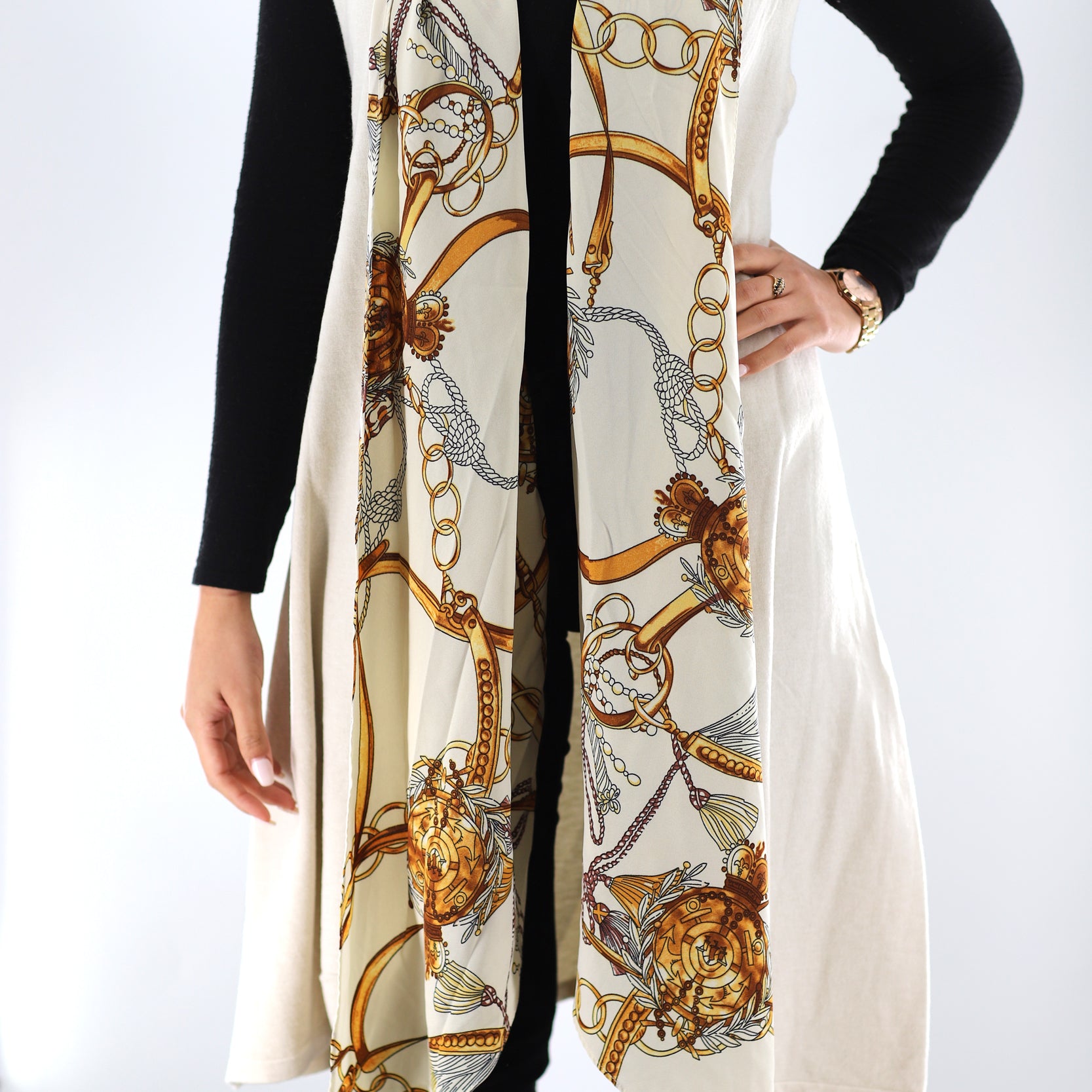 La Fiorentina Knitted Sleeveless Cardigan with Chain Print - Cardigan - La Fiorentina, Black TNS2103_IVORY