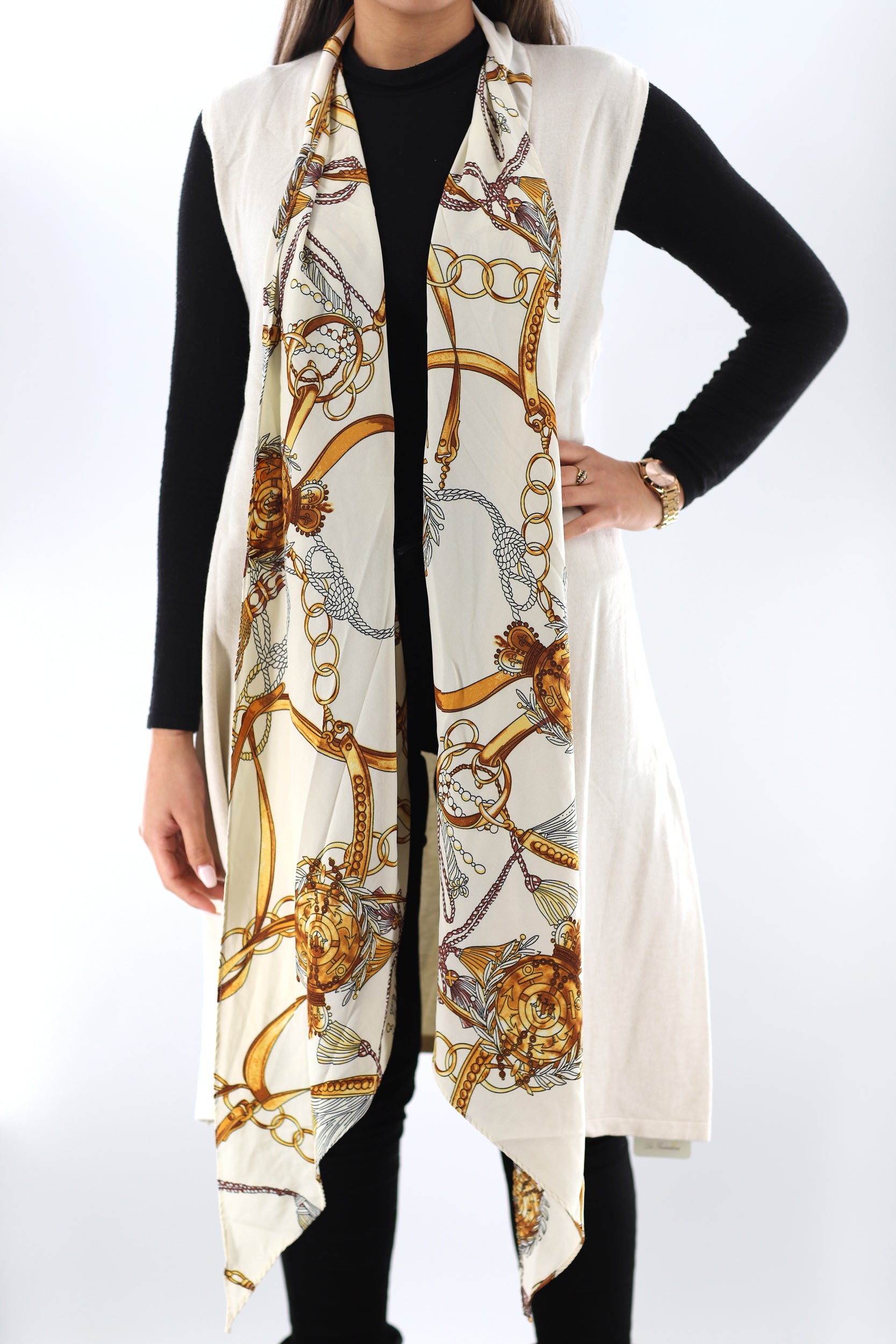 La Fiorentina Knitted Sleeveless Cardigan with Chain Print - Cardigan - La Fiorentina, Black TNS2103_IVORY