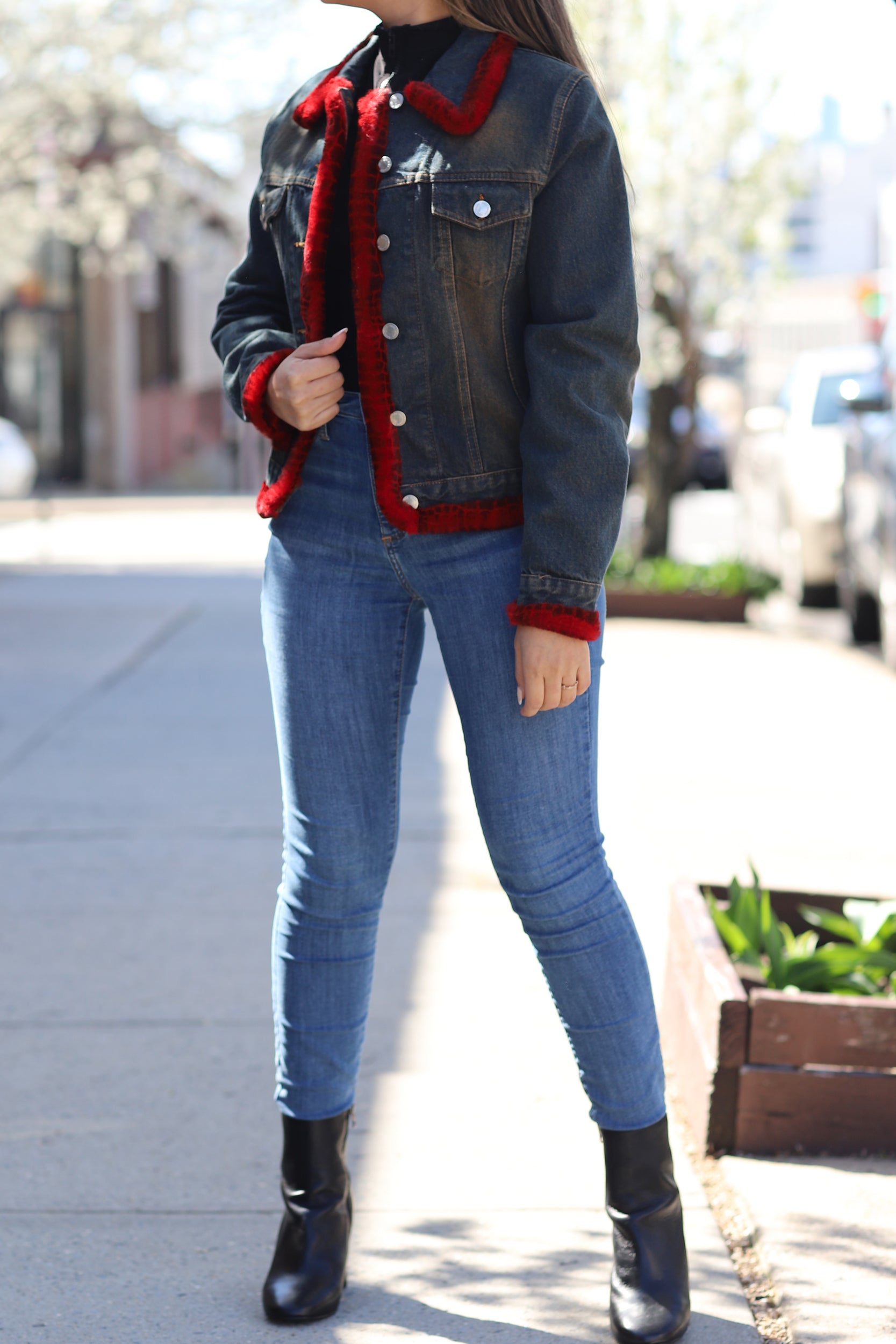 Denim Jacket with Red Fur Trim - Natural/Red – La Fiorentina Denim Jacket with Red Fur Trim - Natural/Red – La Fiorentina