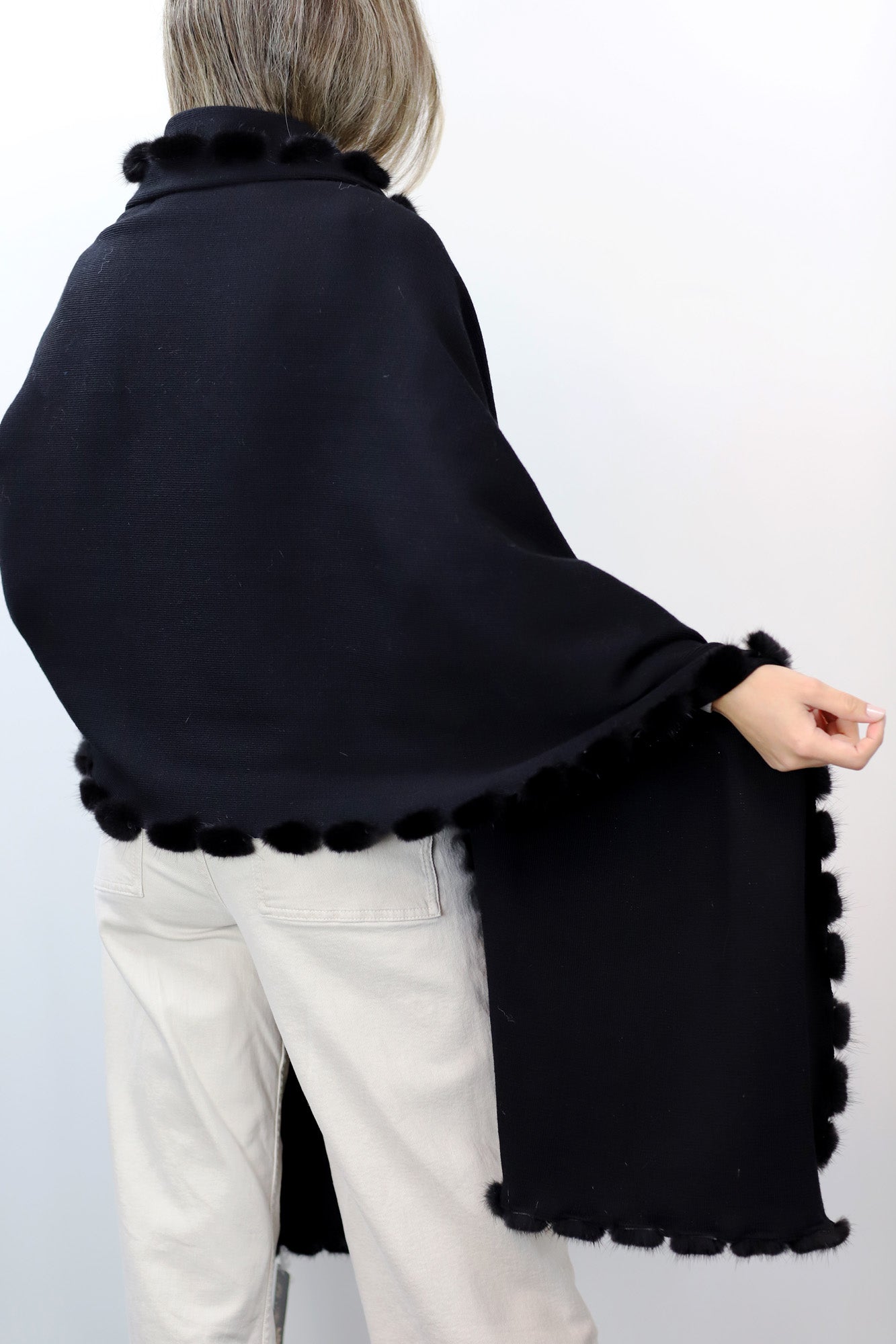 La Fiorentina | Beautiful Wrap with Mink Poms - Black/Black - Fur Wrap - La Fiorentina KMB/18