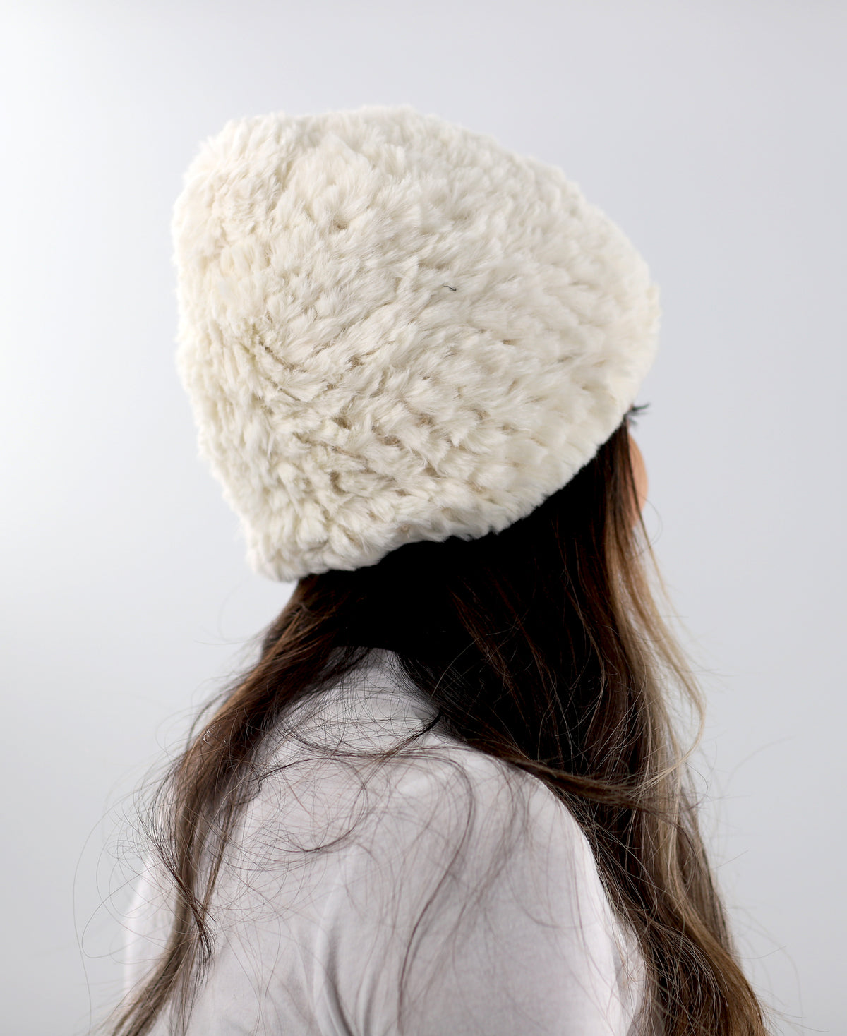 Faux Fur Plush Hat - Ivory – La Fiorentina display picture 1