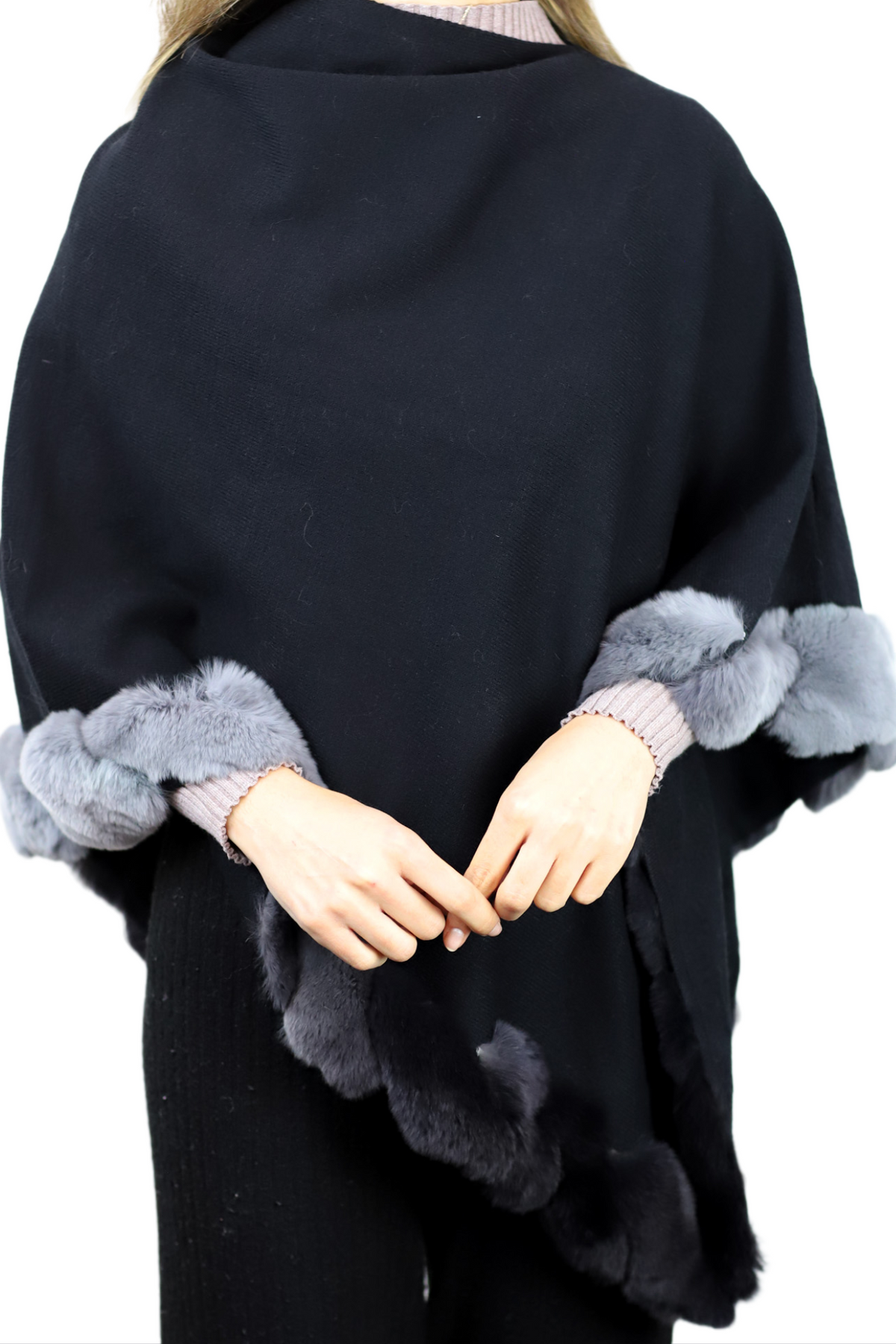 JAYLEY Grey Faux Fur Scarf with Pearl Detail Size: One Size Grey One Size JAYLEY
